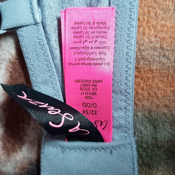 LaSenza 32dd Wireless Bra - Picture 2 of 3